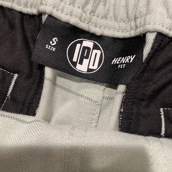 IPD striped shorts in HENRY fit! See pic for all the details & measurements 🕺🏻 - Picture 3 of 12